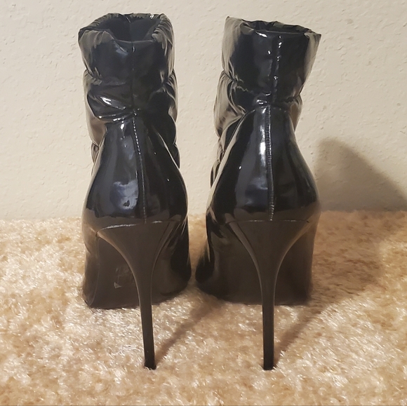 Truffle Black Patent Leather Quilt Ankle Length Boots size 6. - Picture 4 of 7